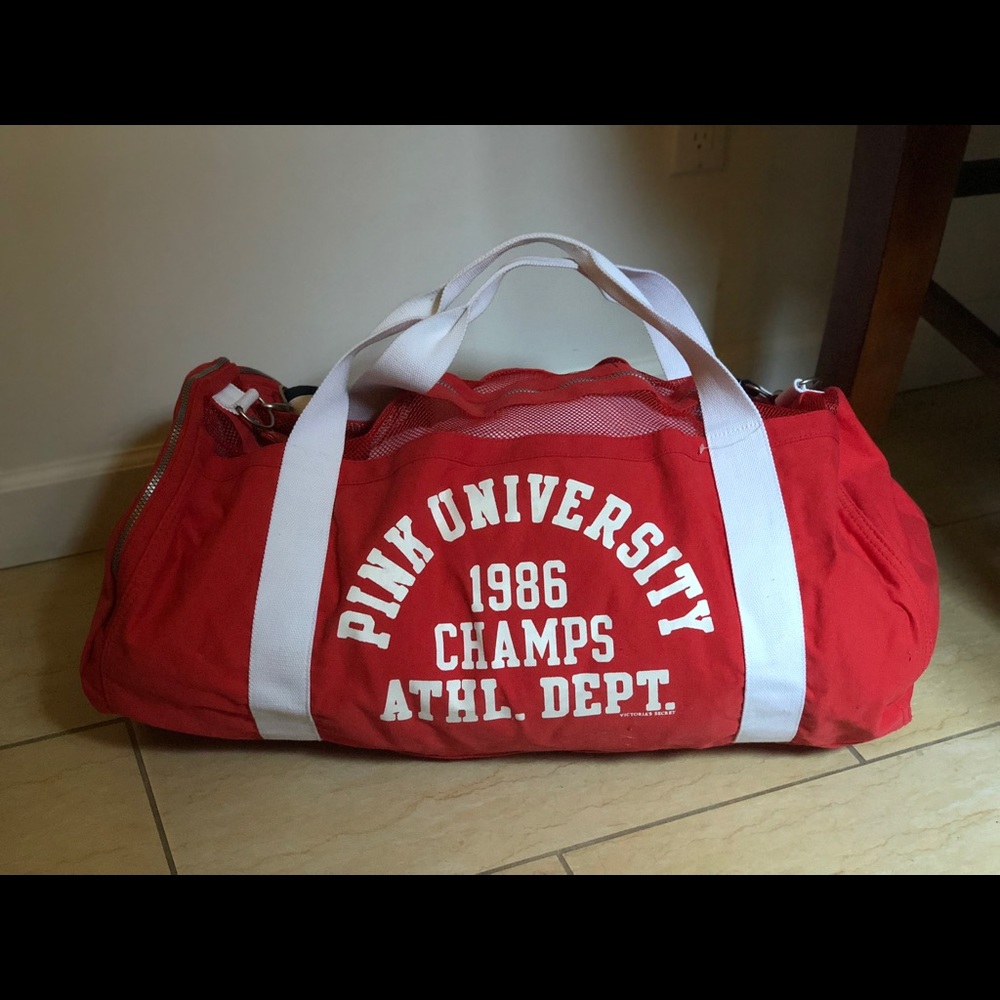 NWOT VS University of Pink large red duffle bag